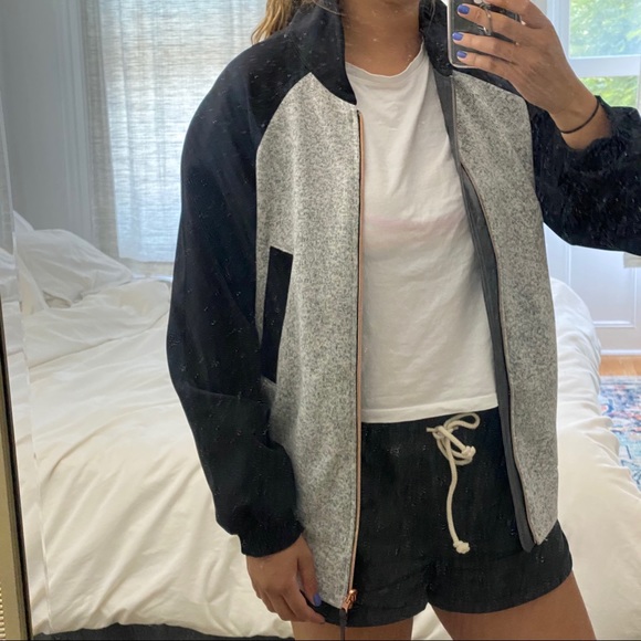 RARE Lululemon Reversible Print Bomber Jacket - Picture 9 of 10